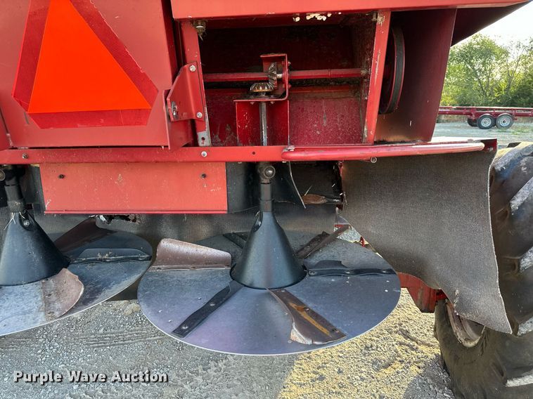 image for item DR2584 1994 Case IH 1688 Axial-Flow RWA combine