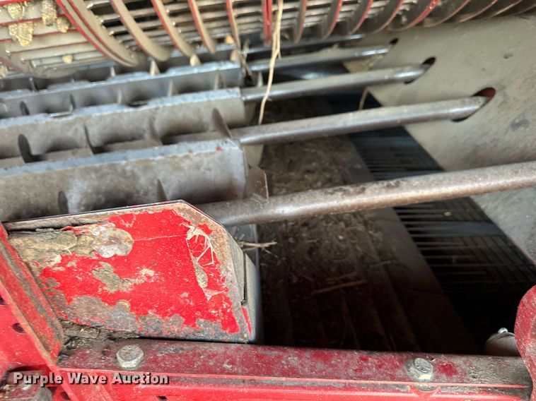 image for item DR2584 1994 Case IH 1688 Axial-Flow RWA combine