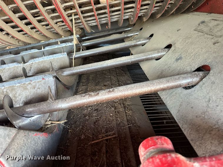 image for item DR2584 1994 Case IH 1688 Axial-Flow RWA combine