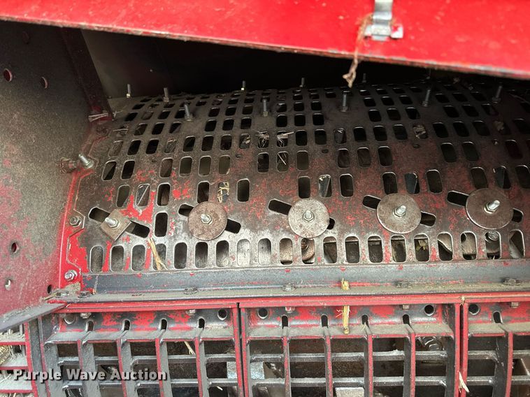 image for item DR2584 1994 Case IH 1688 Axial-Flow RWA combine