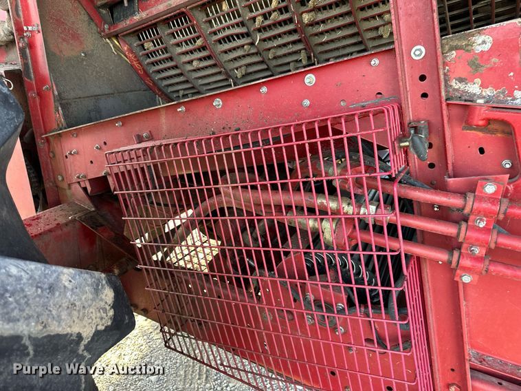 image for item DR2584 1994 Case IH 1688 Axial-Flow RWA combine