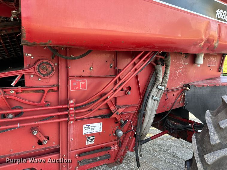 image for item DR2584 1994 Case IH 1688 Axial-Flow RWA combine