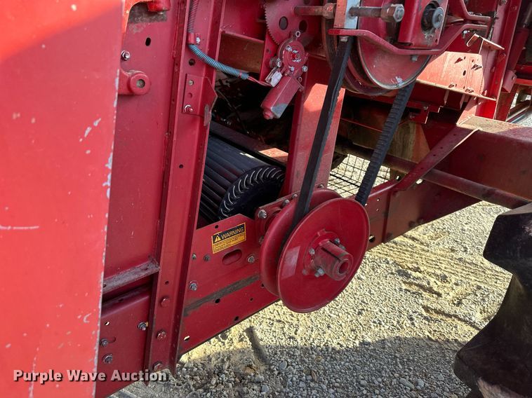 image for item DR2584 1994 Case IH 1688 Axial-Flow RWA combine