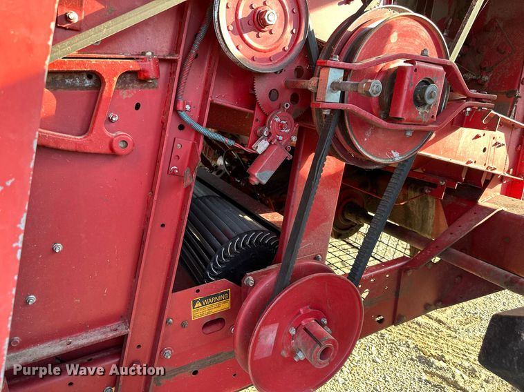 image for item DR2584 1994 Case IH 1688 Axial-Flow RWA combine