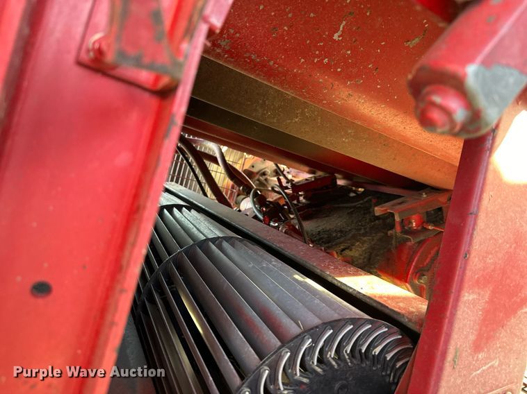 image for item DR2584 1994 Case IH 1688 Axial-Flow RWA combine