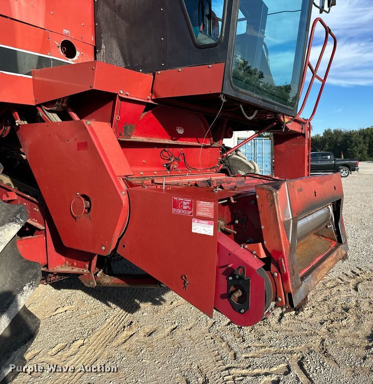 image for item DR2584 1994 Case IH 1688 Axial-Flow RWA combine