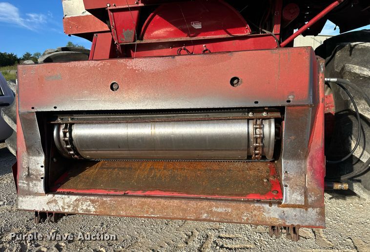 image for item DR2584 1994 Case IH 1688 Axial-Flow RWA combine