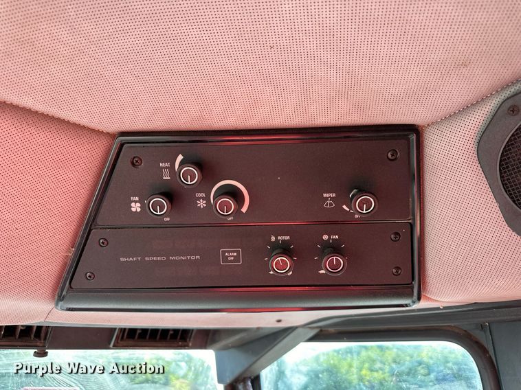 image for item DR2584 1994 Case IH 1688 Axial-Flow RWA combine