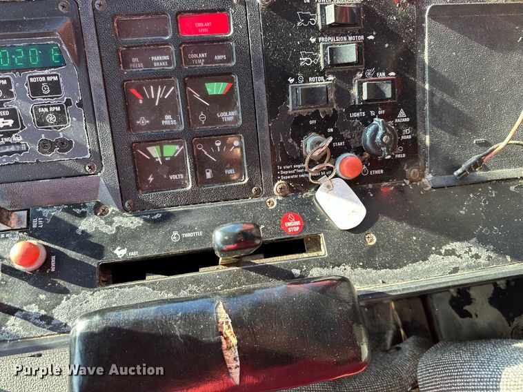 image for item DR2584 1994 Case IH 1688 Axial-Flow RWA combine