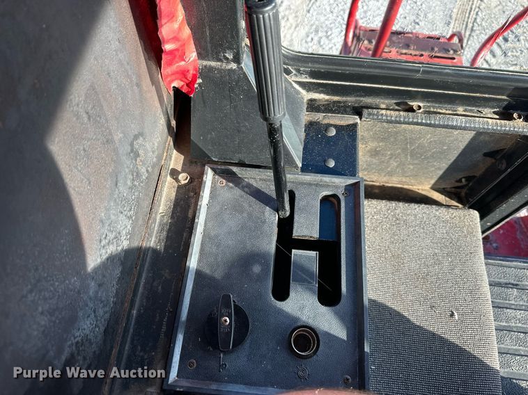 image for item DR2584 1994 Case IH 1688 Axial-Flow RWA combine