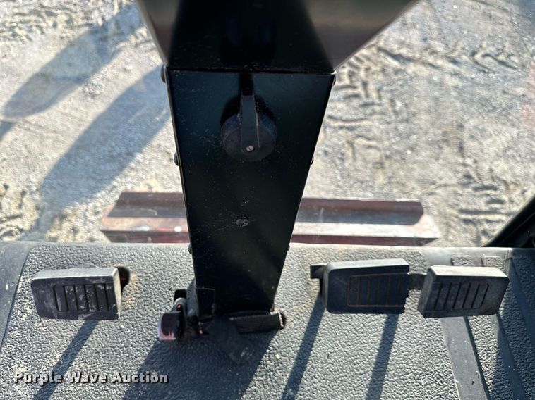 image for item DR2584 1994 Case IH 1688 Axial-Flow RWA combine