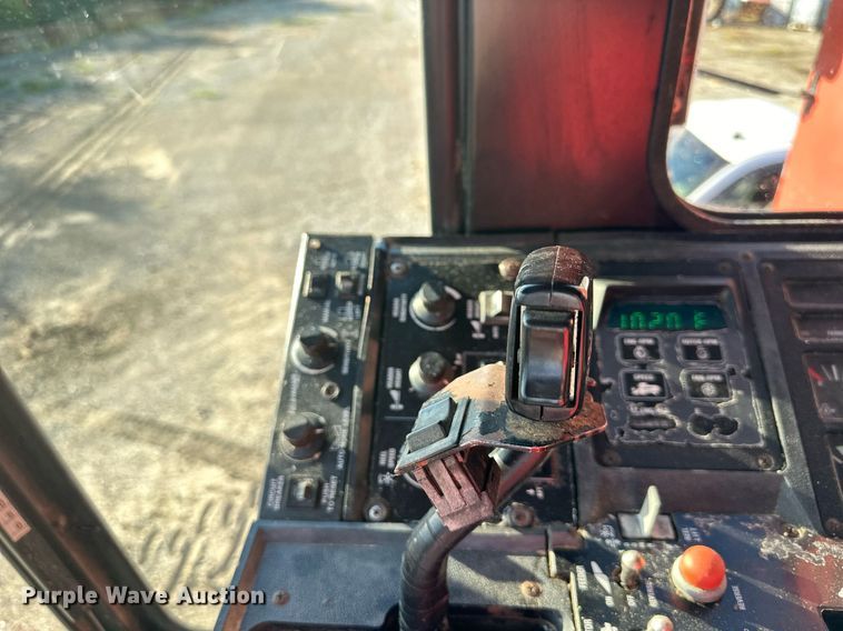 image for item DR2584 1994 Case IH 1688 Axial-Flow RWA combine