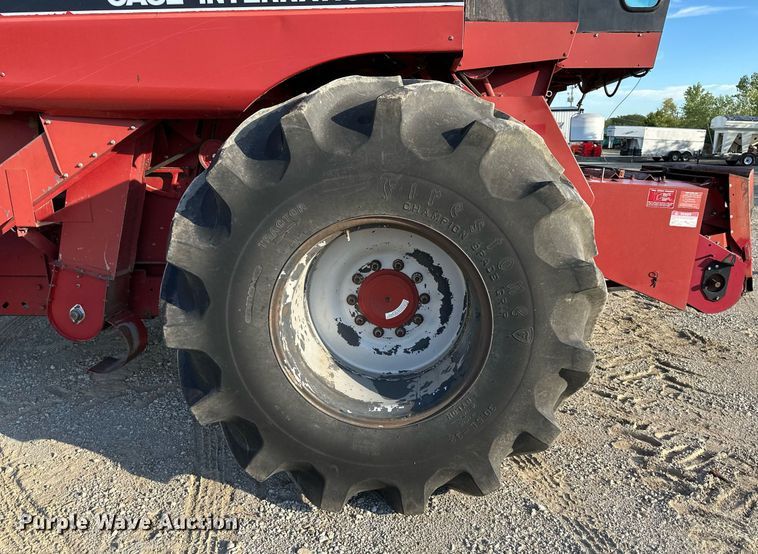 image for item DR2584 1994 Case IH 1688 Axial-Flow RWA combine