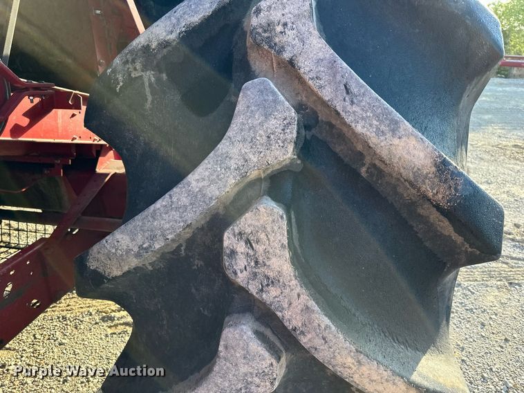 image for item DR2584 1994 Case IH 1688 Axial-Flow RWA combine