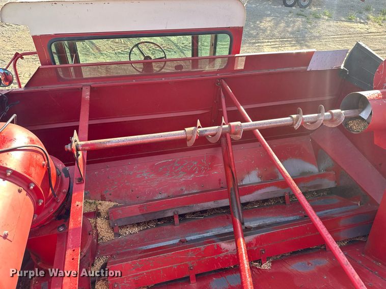 image for item DR2585 1981 Case IH 1440 Axial-Flow RWA combine
