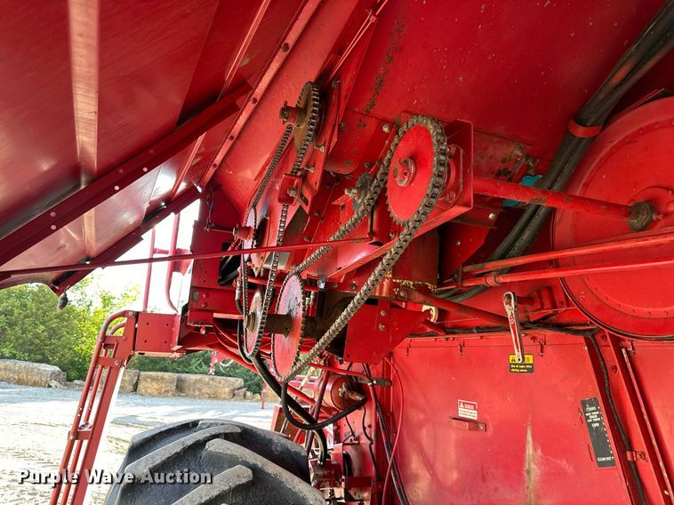 image for item DR2585 1981 Case IH 1440 Axial-Flow RWA combine
