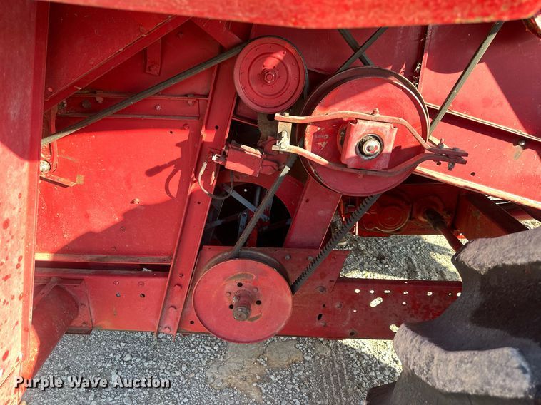 image for item DR2585 1981 Case IH 1440 Axial-Flow RWA combine