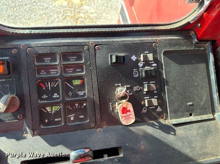 image for item DR2585 1981 Case IH 1440 Axial-Flow RWA combine