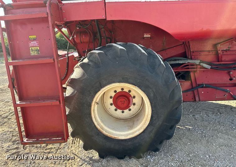 image for item DR2585 1981 Case IH 1440 Axial-Flow RWA combine