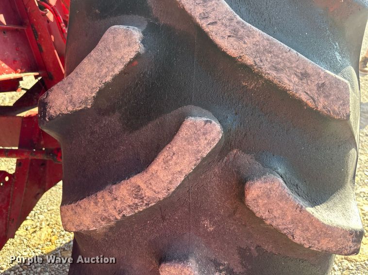 image for item DR2585 1981 Case IH 1440 Axial-Flow RWA combine