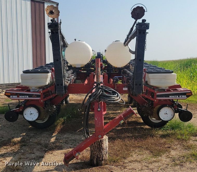 image for item DR4442 1996 AGCO White 6180 planter