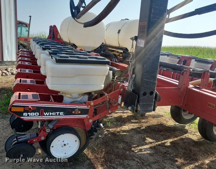 image for item DR4442 1996 AGCO White 6180 planter