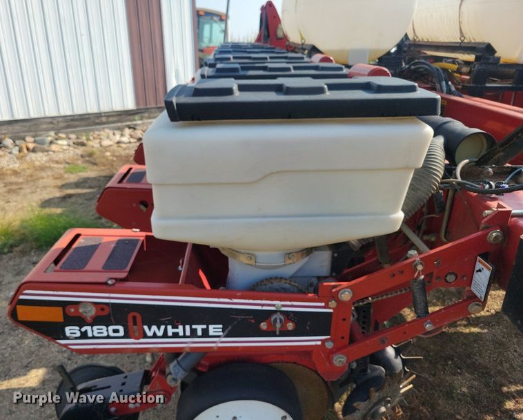 image for item DR4442 1996 AGCO White 6180 planter