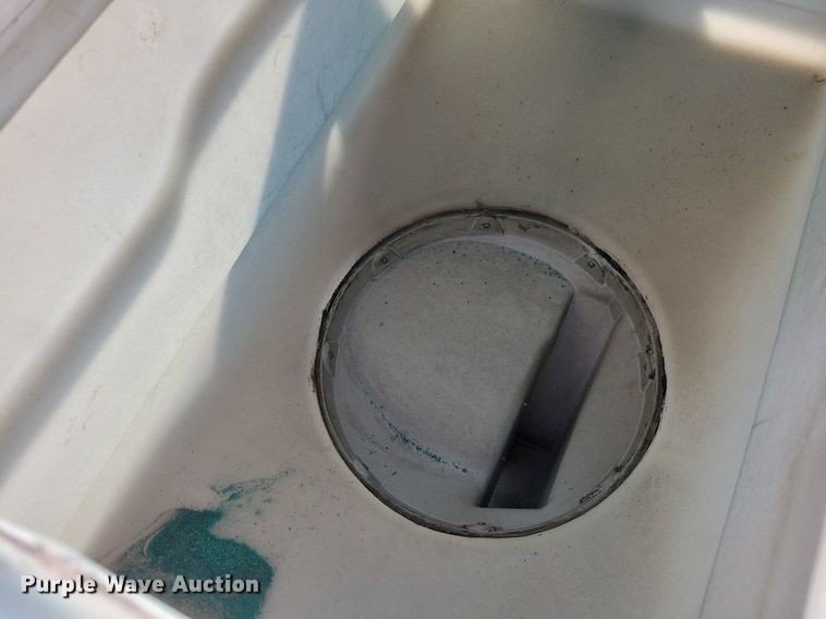 image for item DR4442 1996 AGCO White 6180 planter