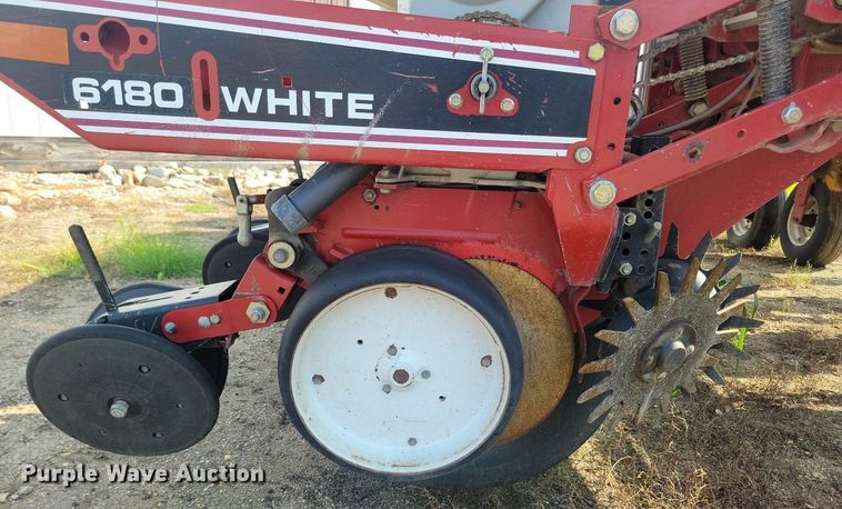 image for item DR4442 1996 AGCO White 6180 planter