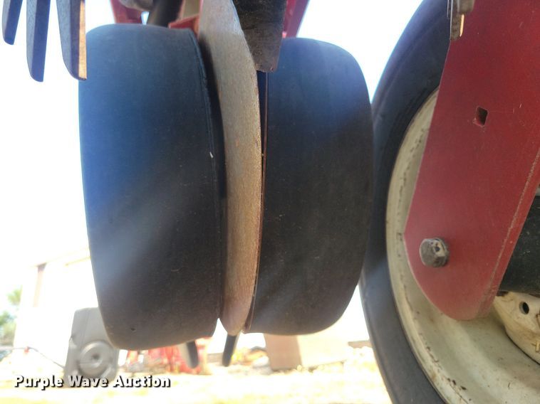 image for item DR4442 1996 AGCO White 6180 planter