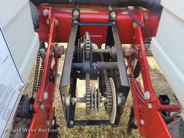 image for item DR4442 1996 AGCO White 6180 planter