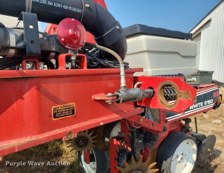 image for item DR4442 1996 AGCO White 6180 planter