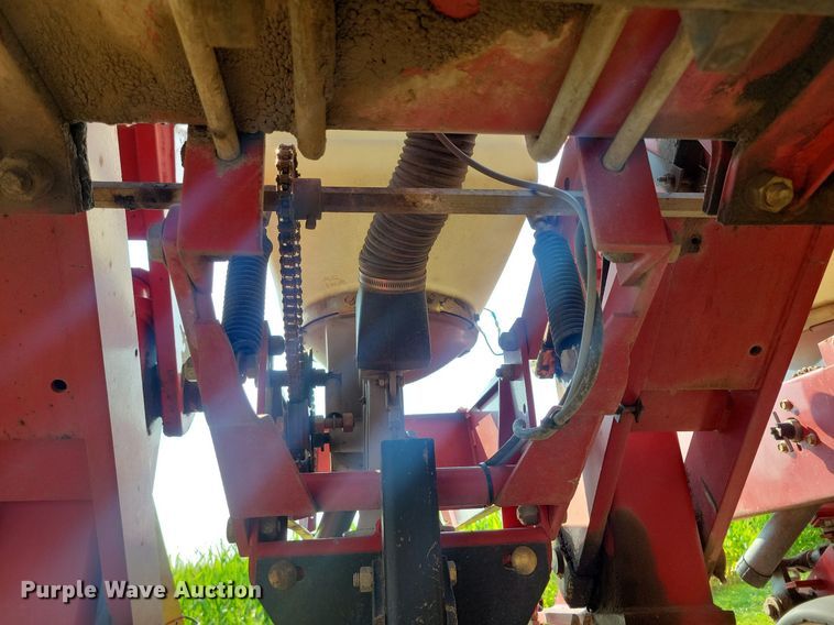 image for item DR4442 1996 AGCO White 6180 planter