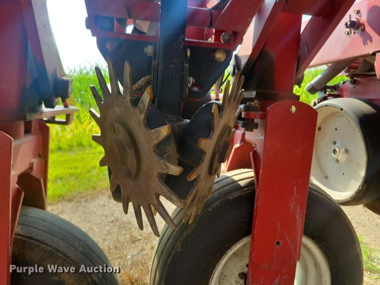 image for item DR4442 1996 AGCO White 6180 planter