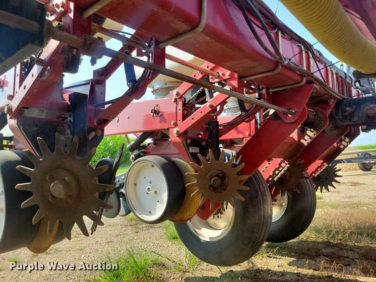 image for item DR4442 1996 AGCO White 6180 planter