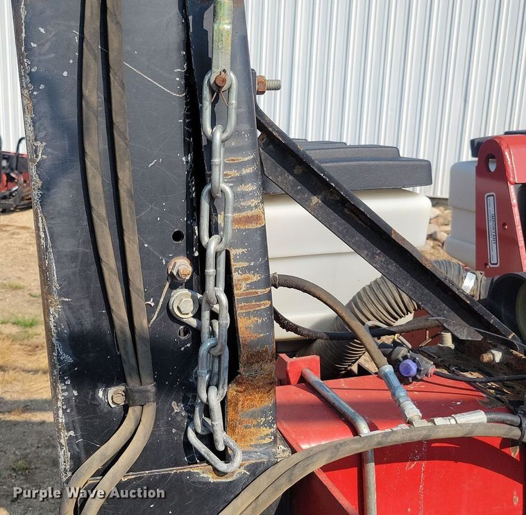 image for item DR4442 1996 AGCO White 6180 planter