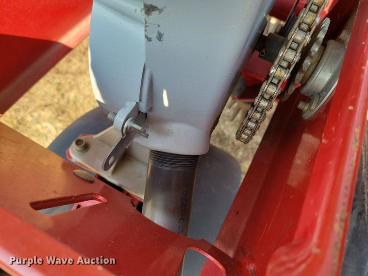 image for item DR4442 1996 AGCO White 6180 planter