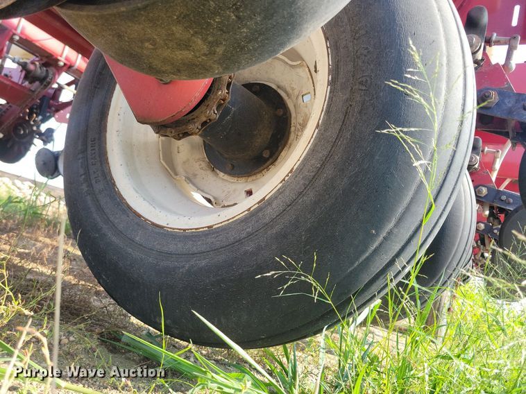 image for item DR4442 1996 AGCO White 6180 planter