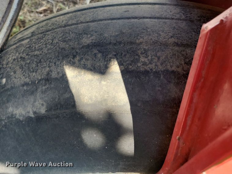 image for item DR4442 1996 AGCO White 6180 planter