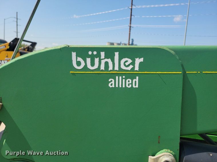 image for item DR4446 2003 John Deere 5520 MFWD tractor