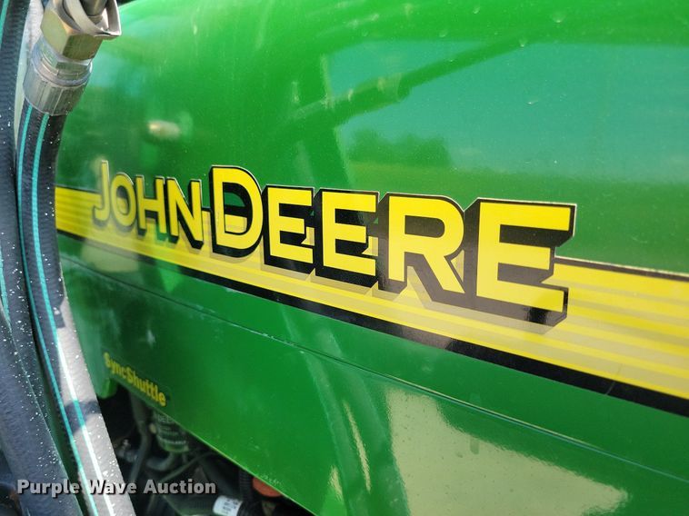 image for item DR4446 2003 John Deere 5520 MFWD tractor