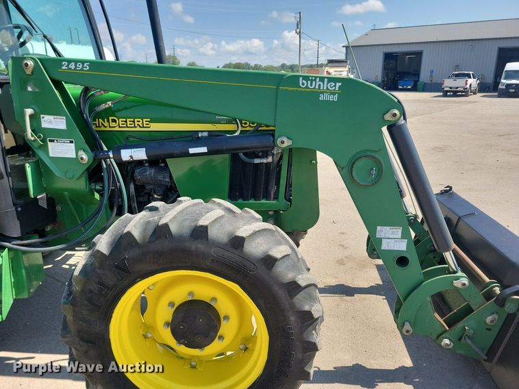 image for item DR4446 2003 John Deere 5520 MFWD tractor