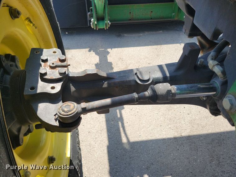 image for item DR4446 2003 John Deere 5520 MFWD tractor