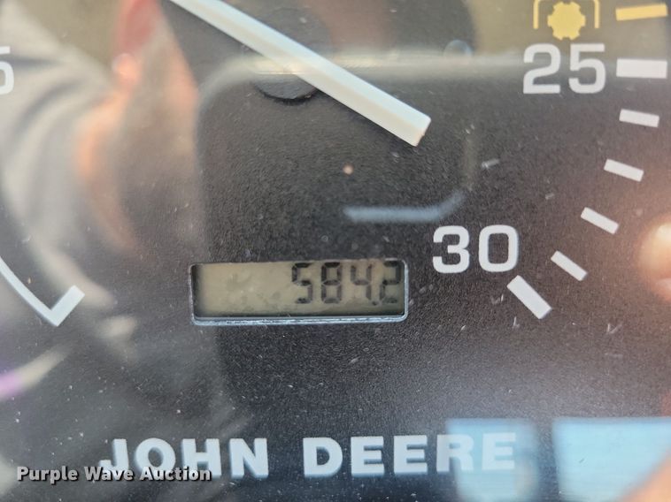 image for item DR4446 2003 John Deere 5520 MFWD tractor