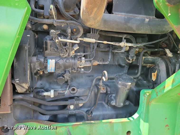 image for item DR4446 2003 John Deere 5520 MFWD tractor