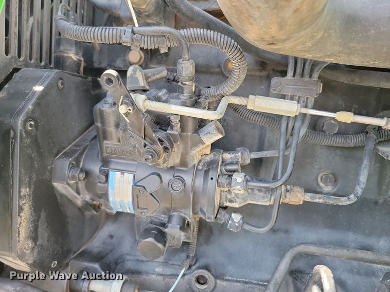 image for item DR4446 2003 John Deere 5520 MFWD tractor