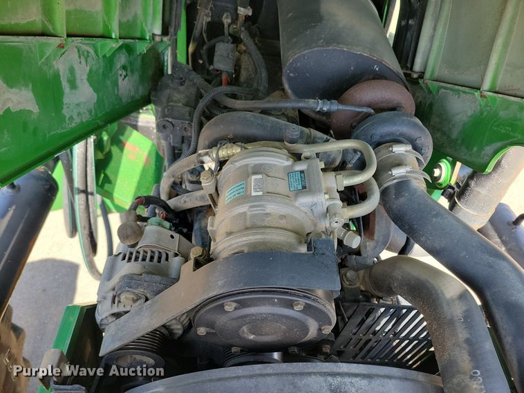 image for item DR4446 2003 John Deere 5520 MFWD tractor