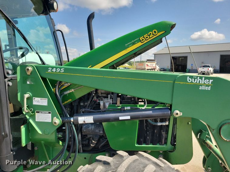 image for item DR4446 2003 John Deere 5520 MFWD tractor