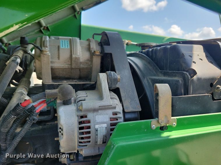 image for item DR4446 2003 John Deere 5520 MFWD tractor