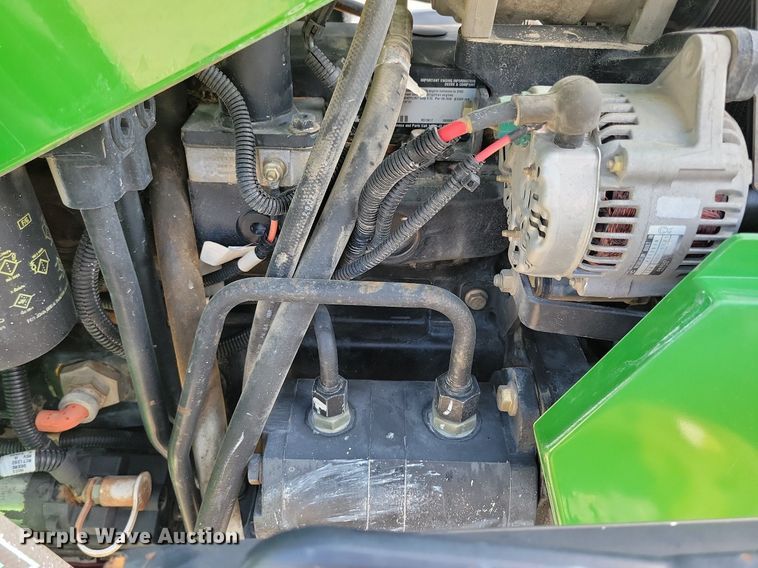 image for item DR4446 2003 John Deere 5520 MFWD tractor